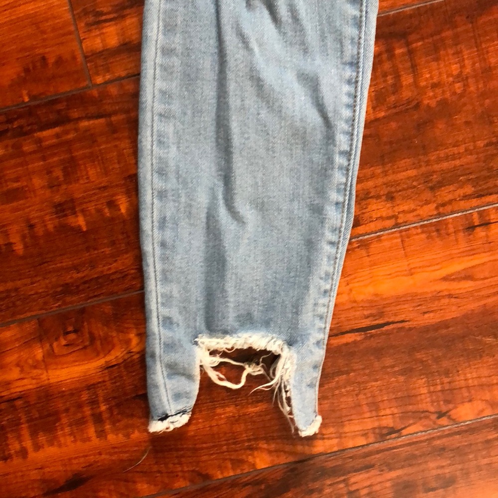 High waisted Ripped jeans - Picture 2 of 4